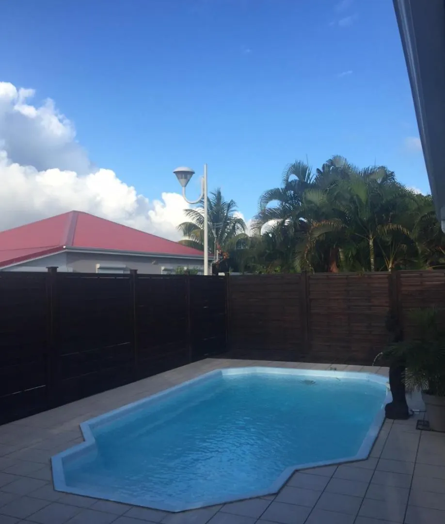 Villa De Charme Avec Piscine Residence Securisee Saint-Francois
