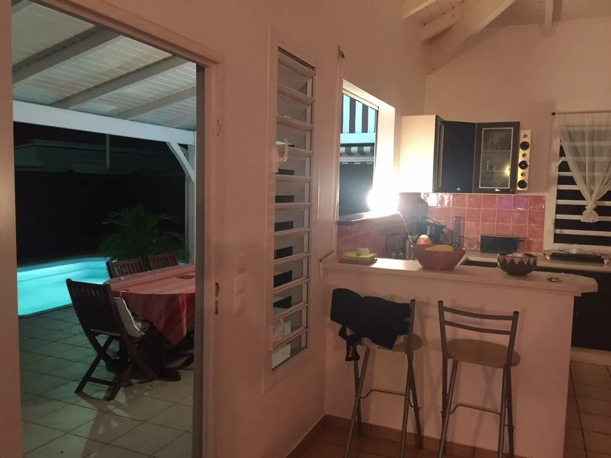 Villa De Charme Avec Piscine Residence Securisee Saint-Francois