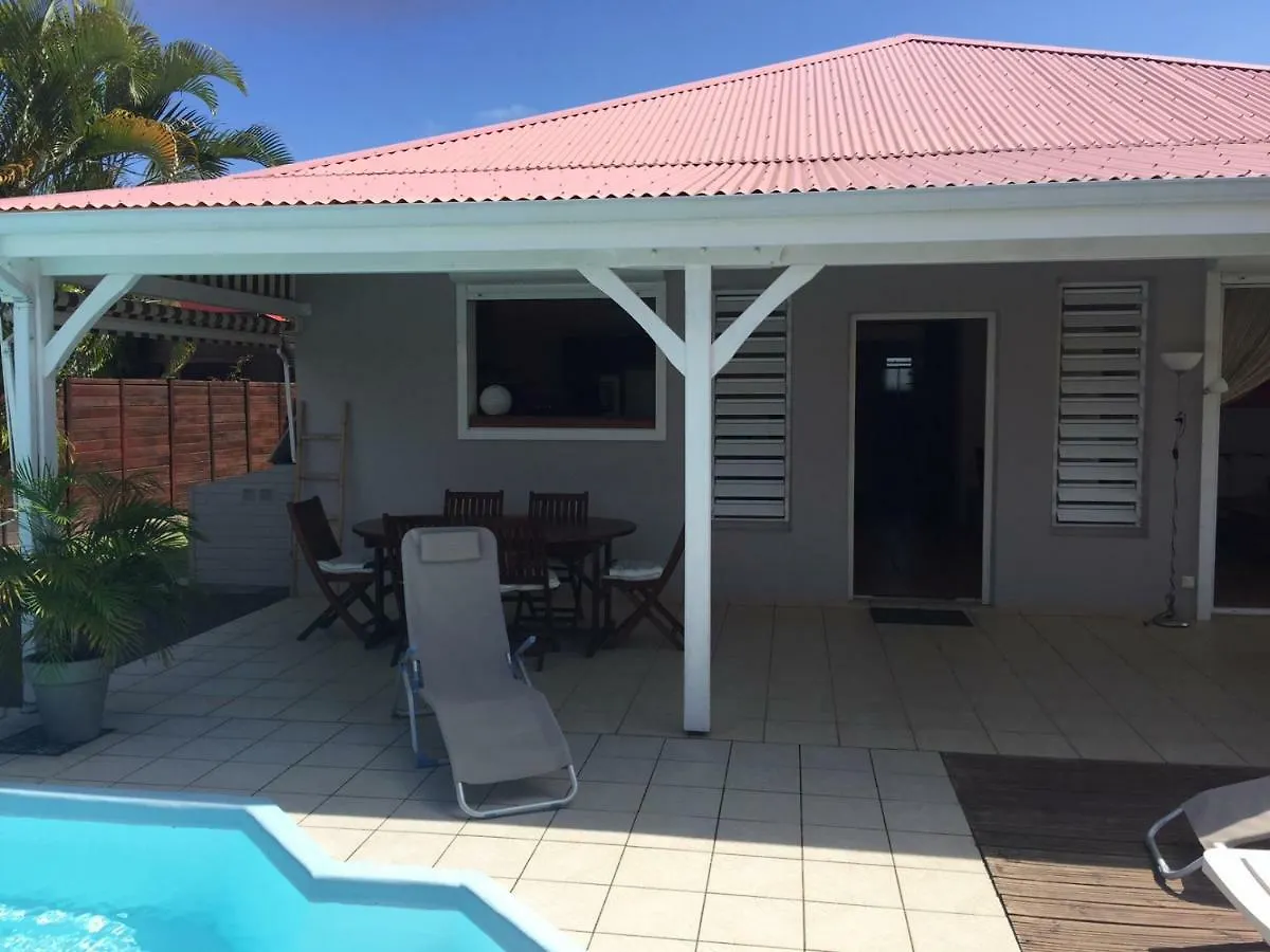 Villa De Charme Avec Piscine Residence Securisee Saint-Francois