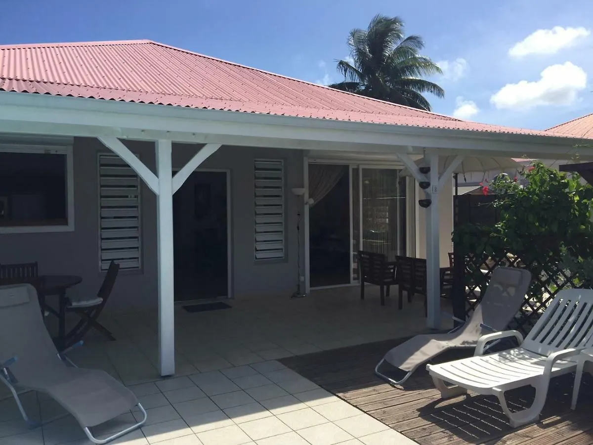 Villa De Charme Avec Piscine Residence Securisee Saint-Francois